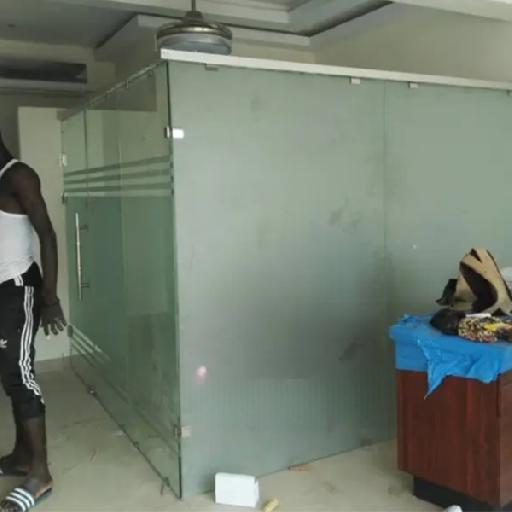 Clive - Frameless Office Partition