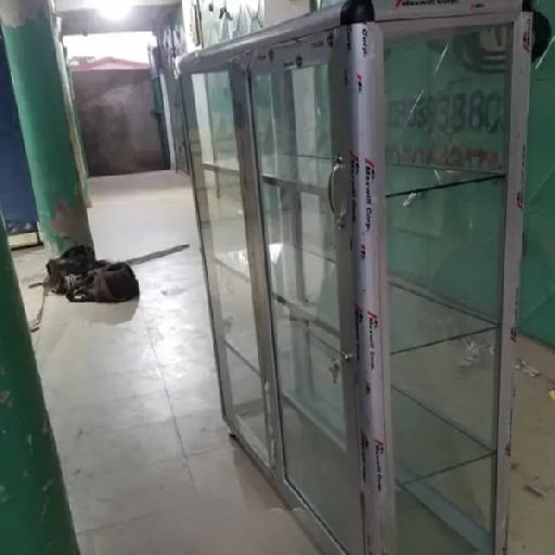 Clive - Aluminum Showcase Services
