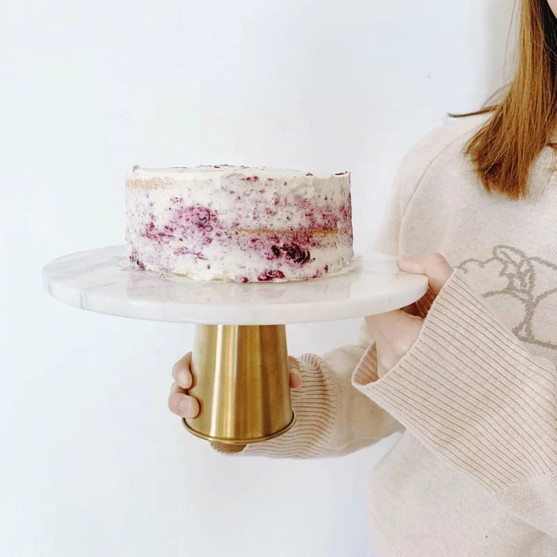 Luxury Cake Stand with Metal Base