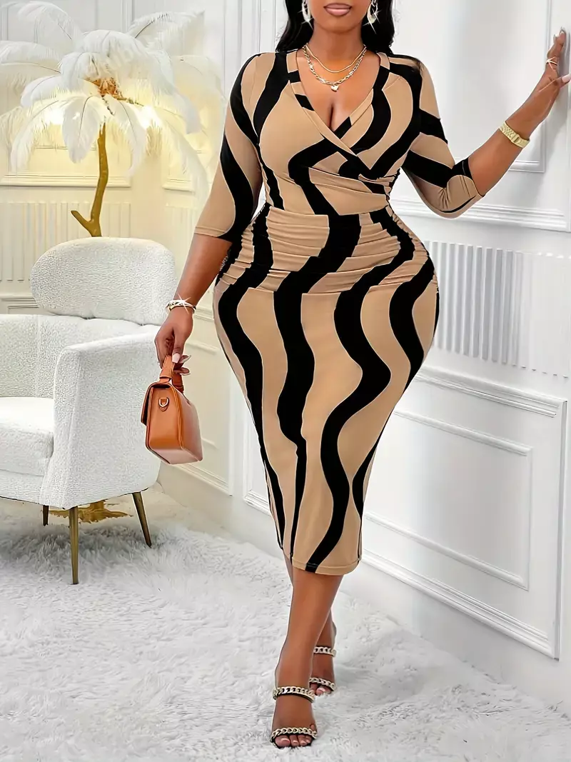 Women's Plus Size V-Neck Bodycon Midi Dress (Printed Polyester)
