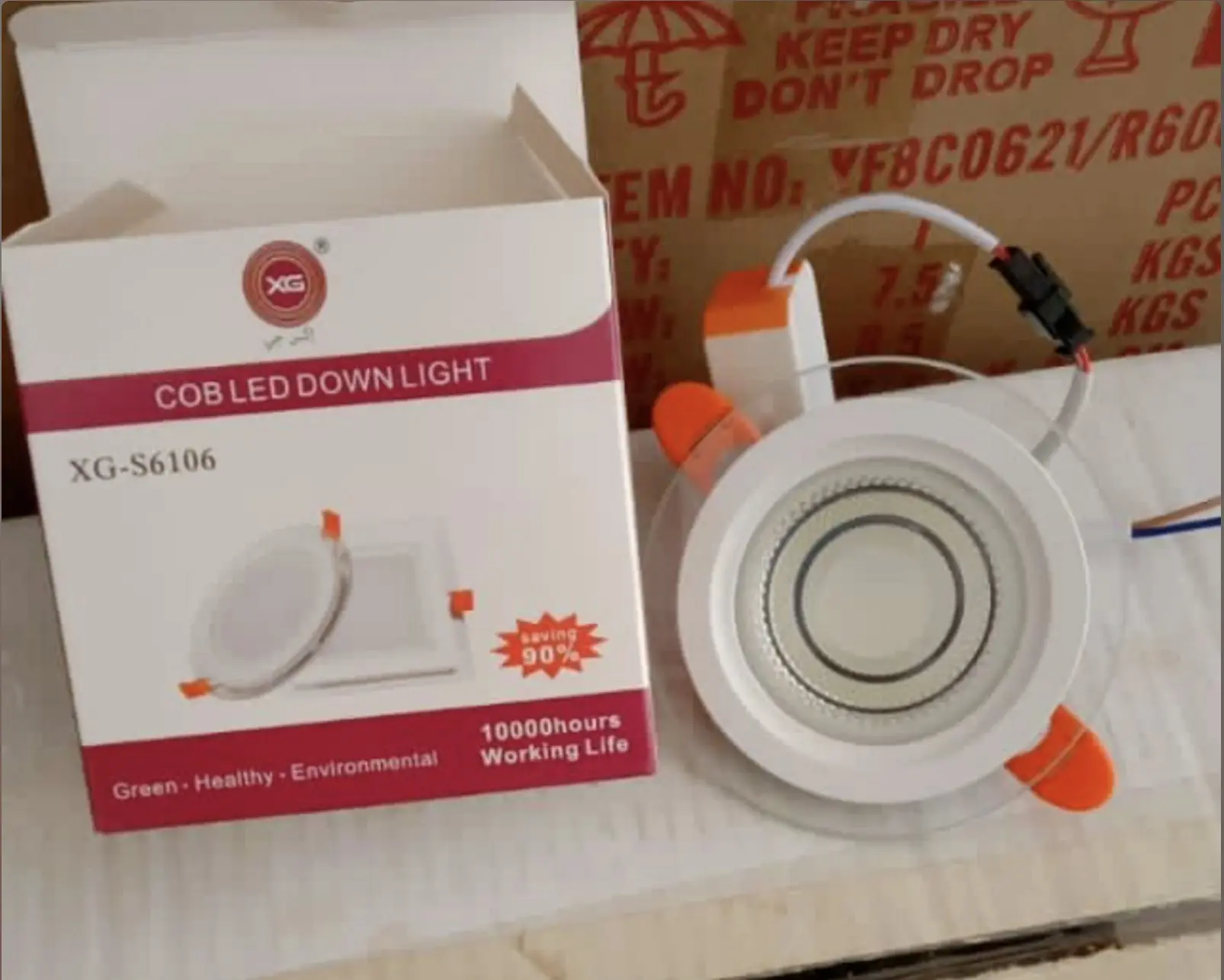 3-in-1 LED Spotlight (8W, Color Changing - Warm/White/Combined)