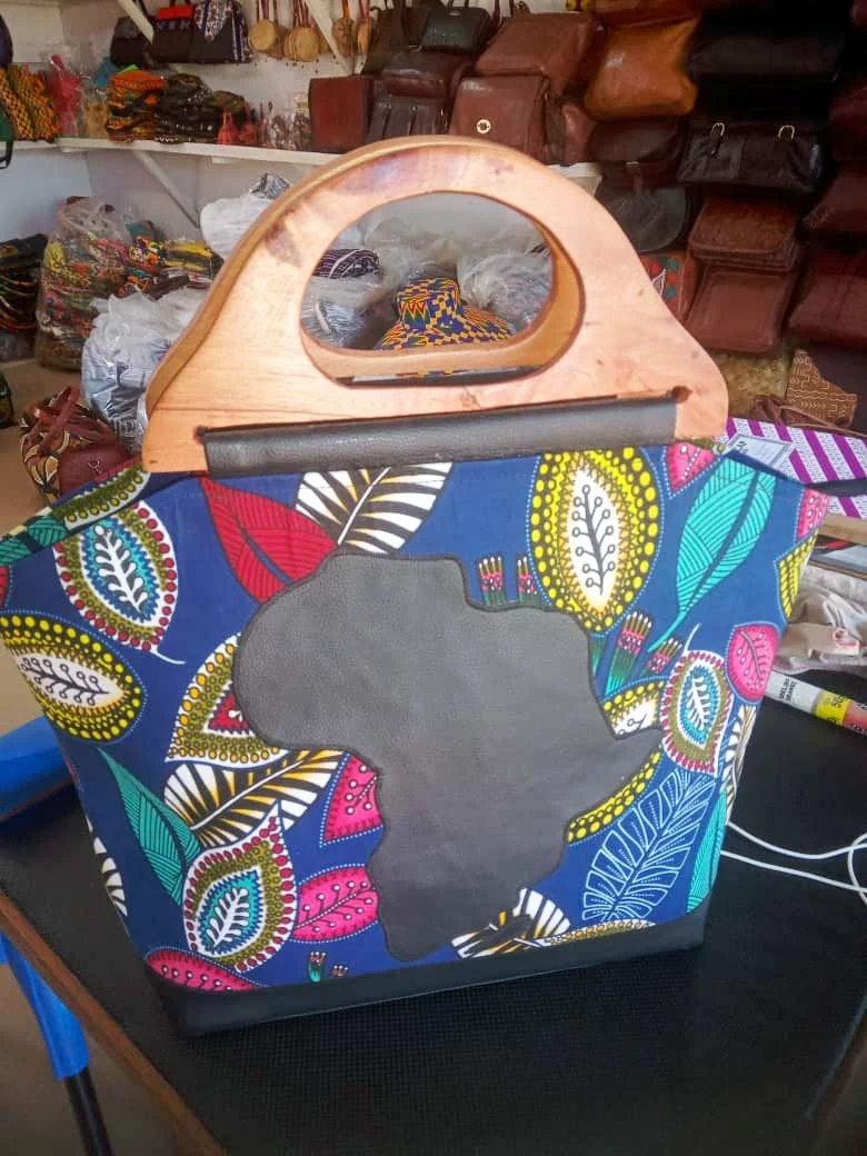 Ghanaian Traditional Leaf Pattern Handbag - Wooden Handle, Ladies Tote