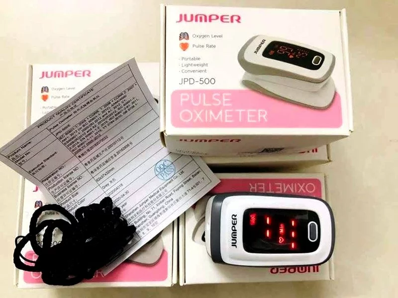 Jumper Digital Pulse Oximeter Blood & Heart Monitor