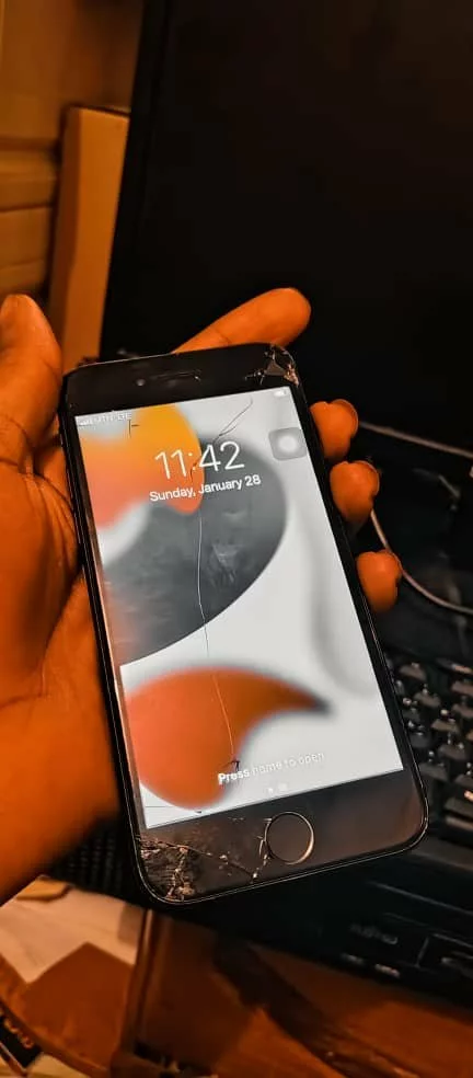 Used iPhone 7 128GB Black - 100% Battery Health, Cracked Screen, Fully Functional