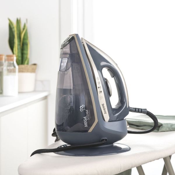 Beldray Mega Steam Pro 2600W Titanium Iron