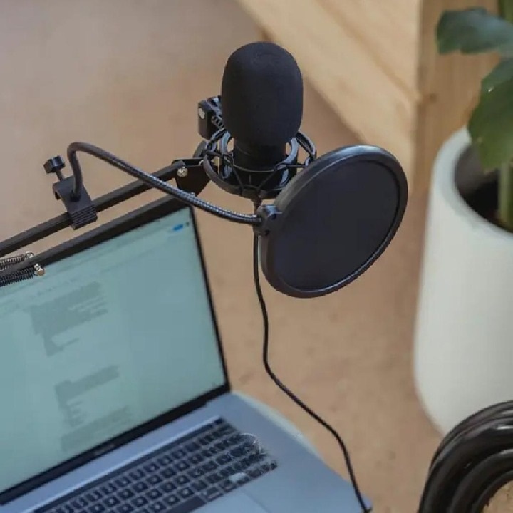 Carter - Become A Voice Over Artist