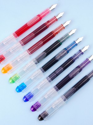 Disposable Liquid Ink Fountain Pen – Elegant Writing for Ghanaian Students