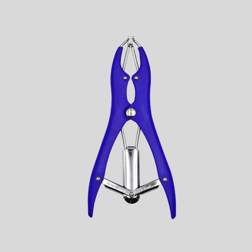 Castrating Device B Type – Heavy-Duty Bloodless Castrator for Livestock