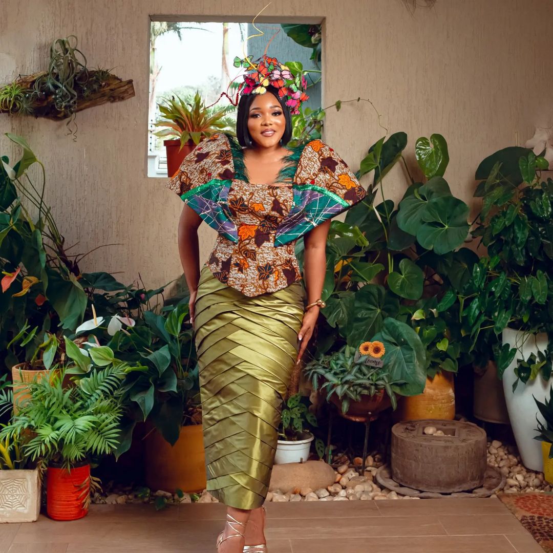 Stylish Ensemble Coordination by Amoasi Official