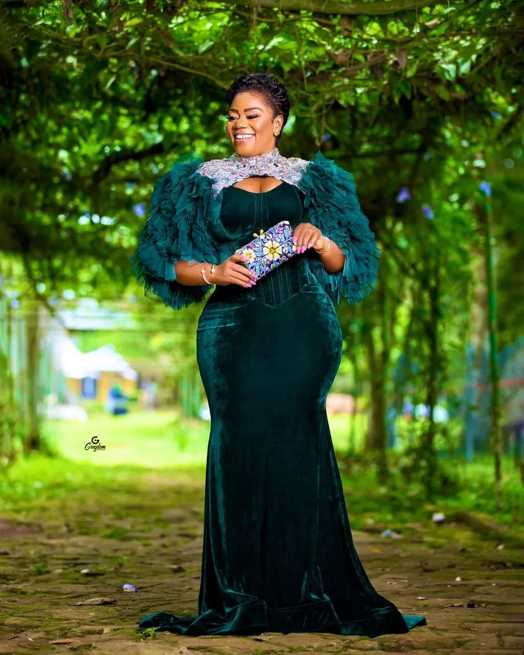 Enchanted in Emerald: Dark Green Ensembles by Amoasi Official