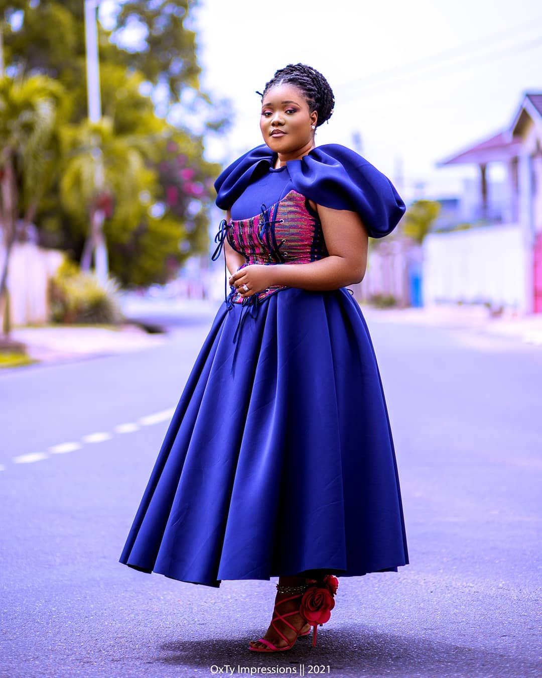 Signature Scuba Elegance: Tea-Length Dress with Detachable Waist Cincher