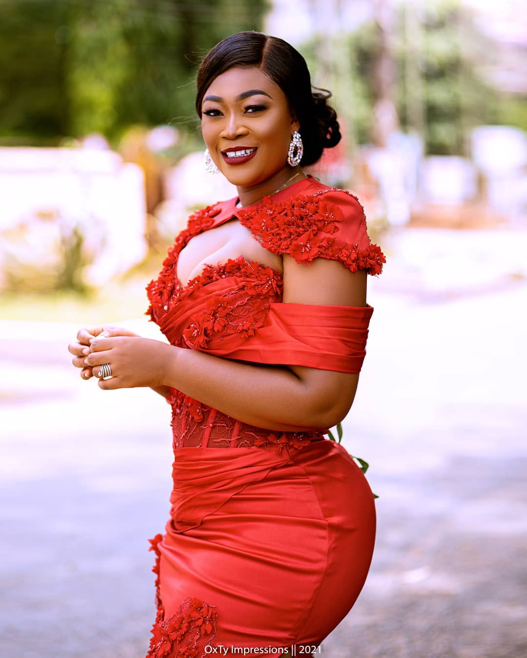 Busty Elegance Collection in Red by Amoasi Official