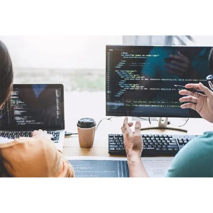 Gracious - I'm a Web Designer, Graphic Designer and a Digital Marketer