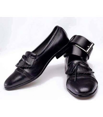 Ghanaian Leather Tassel Shoes in Black
