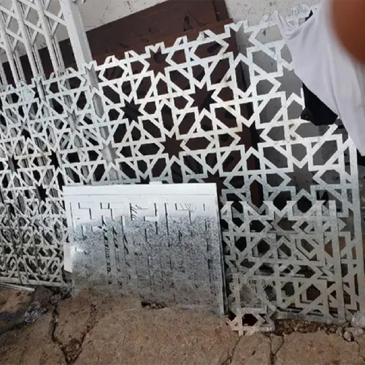 Fullprints - Metal Designs and Fabrications