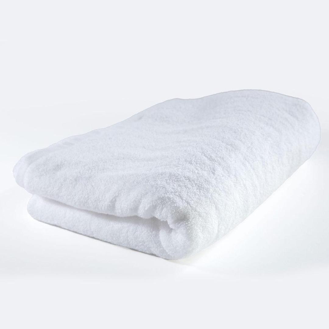 White Bath Towel – 90 x 180 cm | Ultra-Soft, Absorbent & Elegant for Home, Gym, or Travel