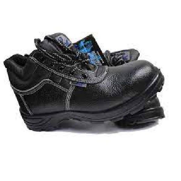 Icobeg Vaultex Safety Boot – Affordable S3 Steel-Toed Protection for Demanding Jobs