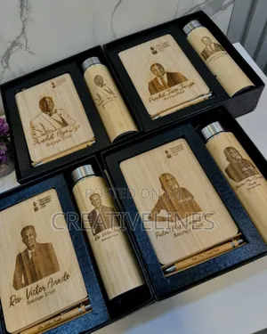 Engraved Wooden Souvenirs - Personalized Keepsakes & Corporate Gifts