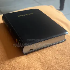 Holy Bible King James Version (Cambridge, Small, Leather) | Premium Pocket KJV Bible from Cambridge University Press