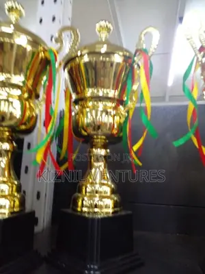Award Trophy B