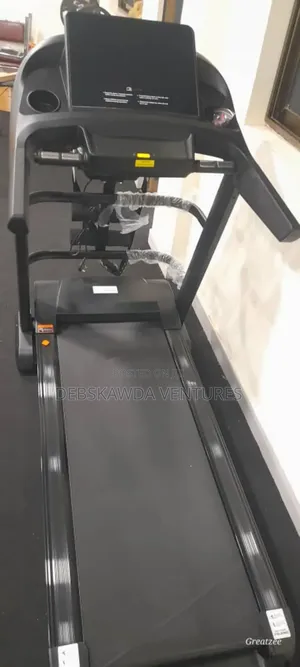 Q6 Treadmill 150kg With Massager
