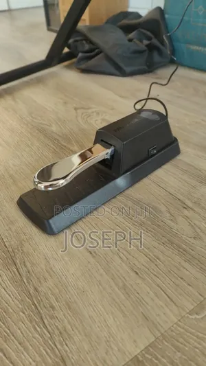 Keyboard Foot Pedal – Professional Electronic Keyboard & Digital Piano