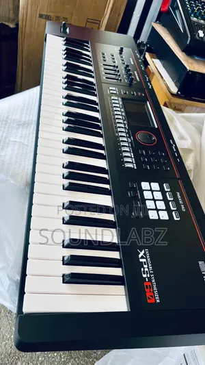 Roland Xps-60 Expandable Synthesizer