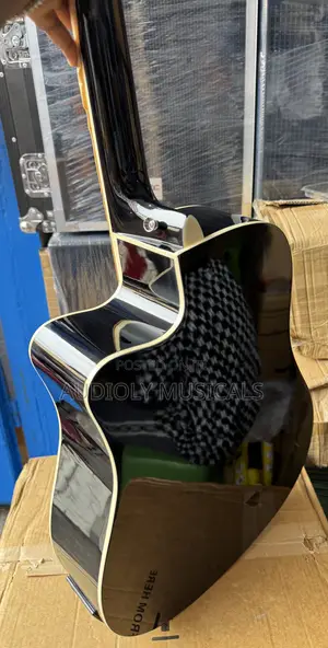 Yamaha Semi-Acoustic Guitar (Black)