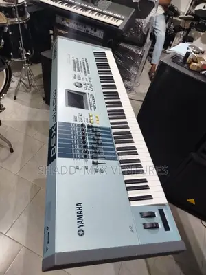 Yamaha Motif Xs8 Synthesizer Workstation Keyboard