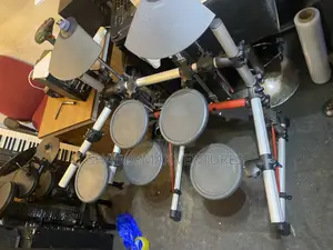 Yamaha DTXPRESS III Electric Drums | Velocity-Sensitive Pads | Built-in Metronome | Headphone Output