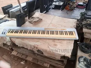 M Audio Keystation 88 Es Midi Keyboard