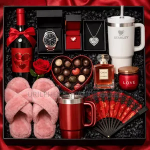 Luxury Gift Hamper Package – Premium Curated Gifts in Decorative Box for All Occasions