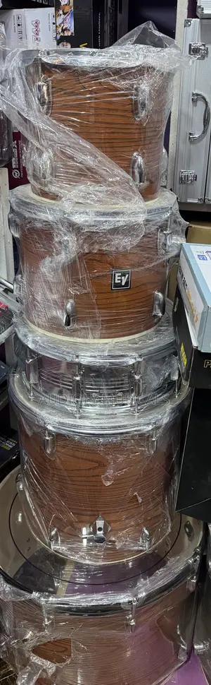 Ev/5-Set Drums