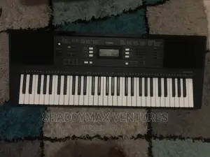 Yamaha PSR-E343 61-Key Portable Keyboard – 400 Voices, Dual/Split & Key Velocity Sensitivity