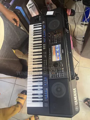 Yamaha Psr-sx920 Arranger Workstation Keyboard