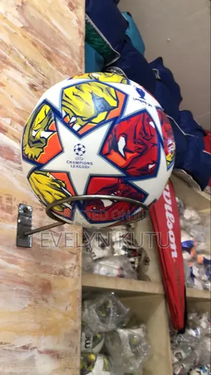 Champion's League Football – Professional Match Football – Anti-Slip 32-Panel Design