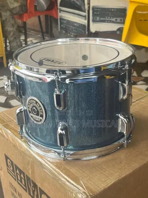 TAMA 5-Piece Acoustic Drum Set – Bass Drum, Toms, Snare, Hi-Hat & Hardware Included