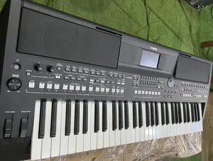 Yamaha Psr-sx600 Arranger Workstation Keyboard