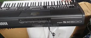 Yamaha PRS Sx 600 Keyboard