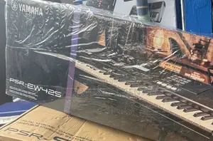 Yamaha Prs (E) W 425 Keyboard With 71keys | Touch-Sensitive Keys | Built-in Voices & Rhythms | Beginner to Pro