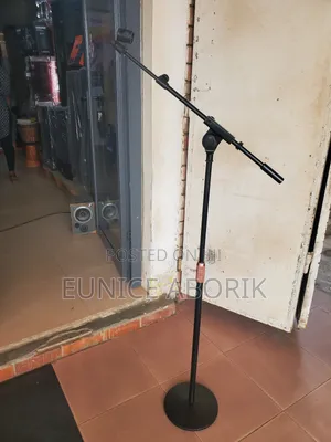 Round Base Microphone Stand