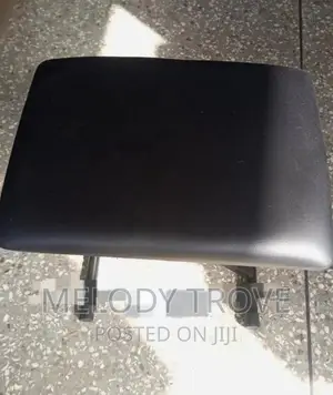 Adjustable Keyboard Bench & Piano Stool – Padded Foam Seat, Height-Adjustable for All Playing Levels