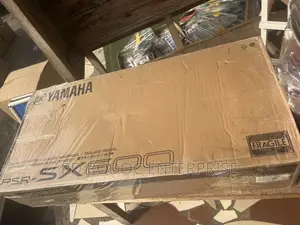 Yamaha PSR-SX600 61-Key Arranger Workstation Keyboard – 500 Voices, Auto Accompaniment & USB