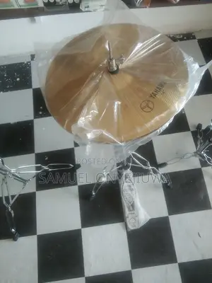 Hi-Hat Stands With Plate (Complete)