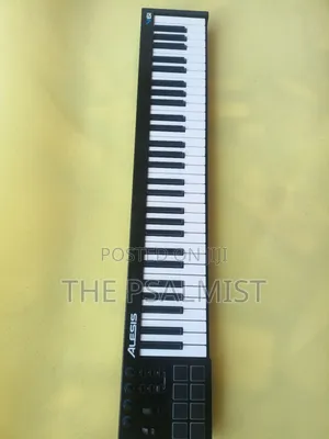 Alesis V61 With 8drum Pads in a Bag