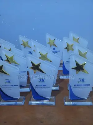 Crystal Glass Award Plaque – Optically Clear Engraved Plaque for Ceremonies & Events