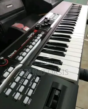 Roland Xps-10expandable Synthesizer Pro Keyboard(black) | Polyphonic | Programmable Presets | Balanced Audio Outputs