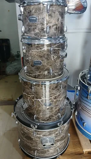 Yamaha Broken Brown 5-Piece Acoustic Drum Set – Bass Drum, Toms, Snare, Hi-Hat & Hardware Included