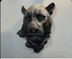 Black Leopard Head Resin Wall Sculpture – Bold Animal Head Décor for Indoor & Outdoor Use
