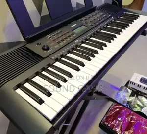 Yamaha, 61-Key PSR-E273 Portable Keyboard